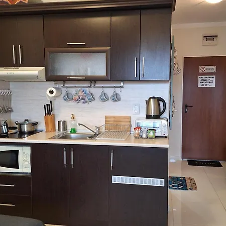 公寓 мм комплекс студиа ,,роза,, *